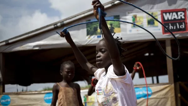 girl-playing-with-skipping-rope